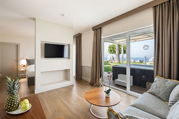 ALDIANA CLUB ROCCA NETTUNO - Tropea (VV) Sul bordo della scogliera di Tropea