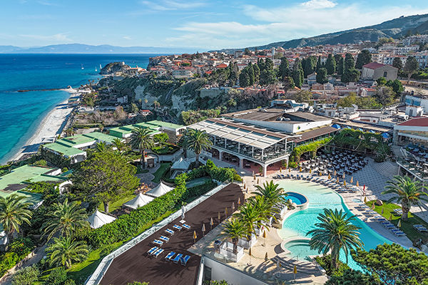 ALDIANA CLUB ROCCA NETTUNO - Tropea (VV) Sul bordo della scogliera di Tropea
