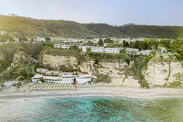 ALDIANA CLUB ROCCA NETTUNO - Tropea (VV) Sul bordo della scogliera di Tropea