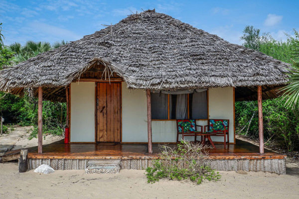 WARIDI BEACH RESORT & SAADANI SAFARI - Pwani Mchangan (Zanzibar - Tanzania) Tra spiagge da sogno e avventure nella savana