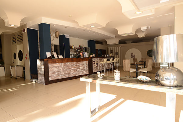 Gestione familiare, a 50 metri dalla spiaggia