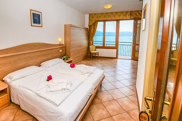 HOTEL PICCOLO PARADISO 4* - Toscolano Maderno (BS)