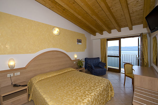 HOTEL PICCOLO PARADISO 4* - Toscolano Maderno (BS)