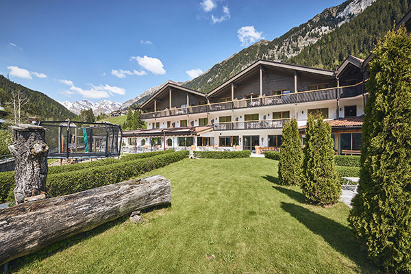 WELLNESS SPORTHOTEL RATSCHINGS - Racines (BZ) Wellness a 100 metri dalle piste da sci