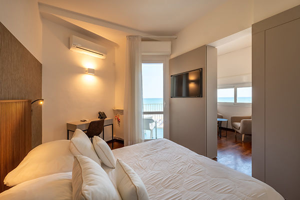 Fronte mare, spiaggia inclusa