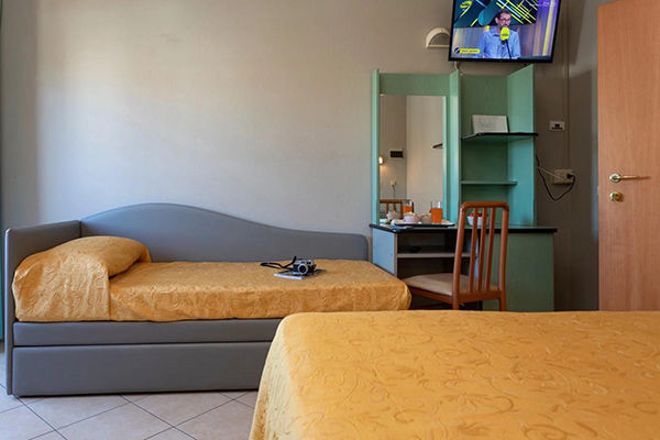 HOTEL MEDITERRANEO 3* - Cesenatico (FC) Servizio spiaggia incluso
