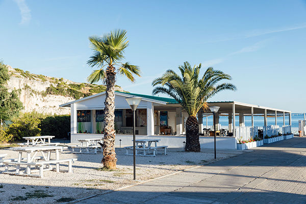 HOTEL RESIDENCE JULIA - Peschici (FG) Posizione esclusiva sul Gargano