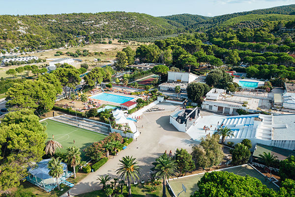 HOTEL RESIDENCE JULIA - Peschici (FG) Posizione esclusiva sul Gargano