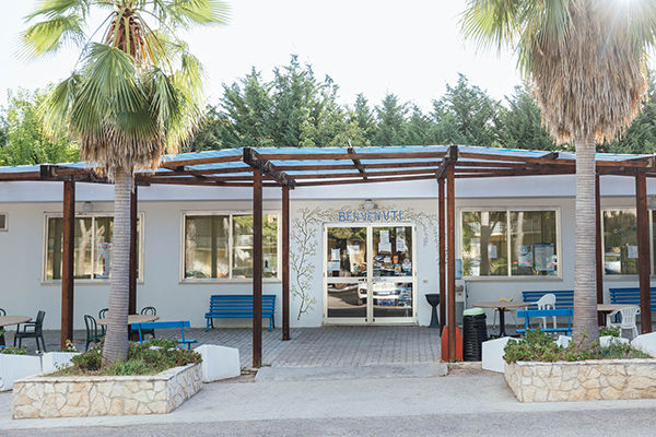 HOTEL RESIDENCE JULIA - Peschici (FG) Posizione esclusiva sul Gargano