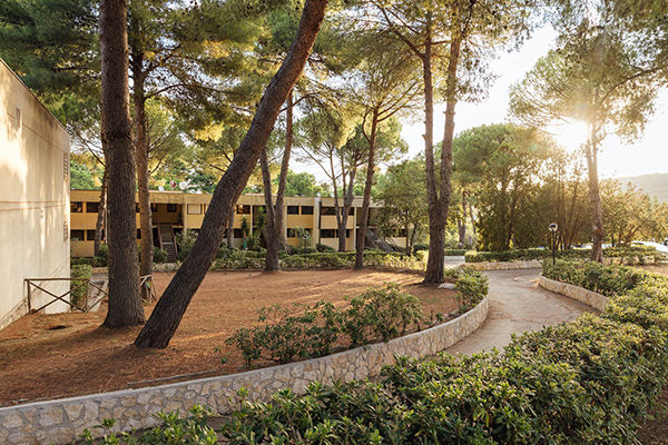 HOTEL RESIDENCE JULIA - Peschici (FG) Posizione esclusiva sul Gargano