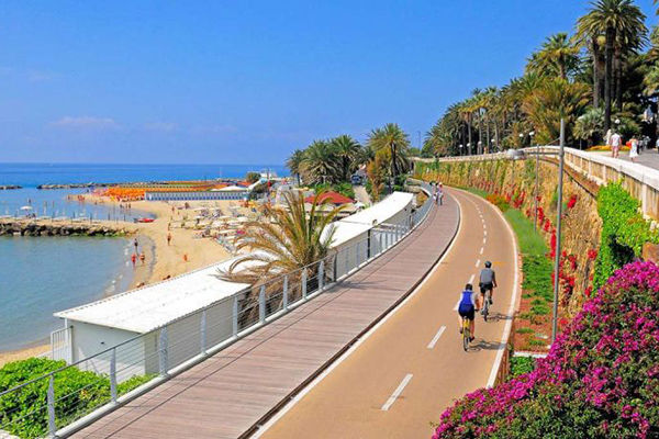 GRAND HOTEL & DES ANGLAIS - Sanremo (IM) Stile liberty a 200 metri dal mare