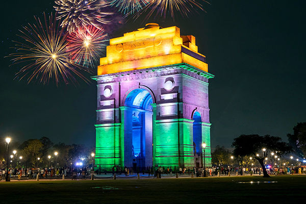 Accendi il nuovo anno con i colori dell’India