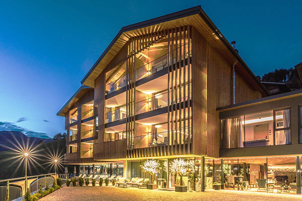 Piscina esterna riscaldata con vista