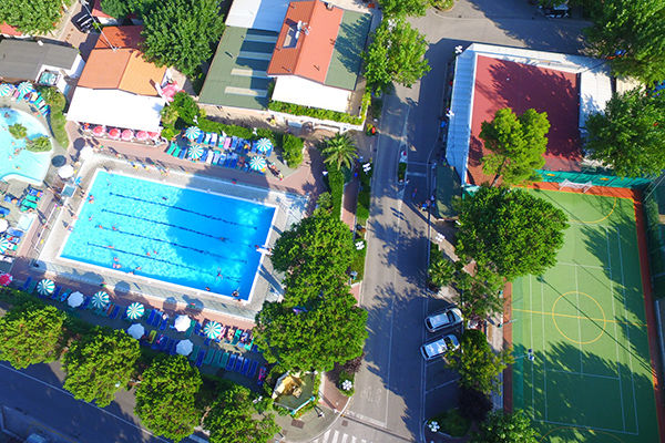 A 300 metri dal mare