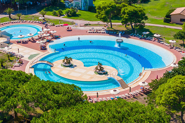 Parco piscine con giochi d'acqua
