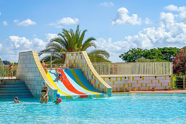 Parco piscine con giochi d'acqua