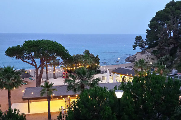 Camping con 10 piscine e 9 scivoli acquatici