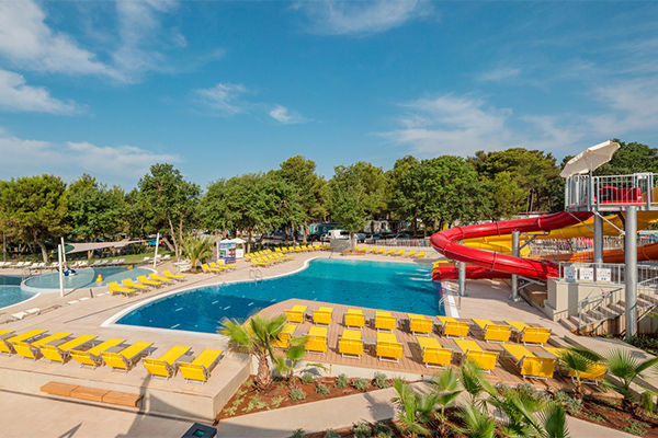 Family acquapark di 1.525 m² con 10 piscine