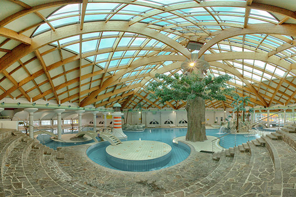 Piscine termali di 10.000 mq e attrazioni acquatiche