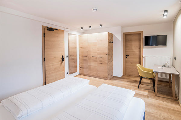 Immerso in un paesaggio alpino autentico