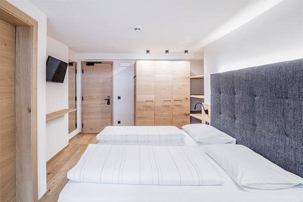 Immerso in un paesaggio alpino autentico