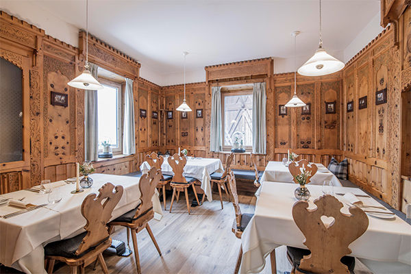 Immerso in un paesaggio alpino autentico