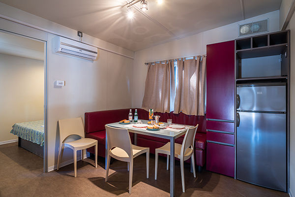 Fronte mare, in una pineta secolare