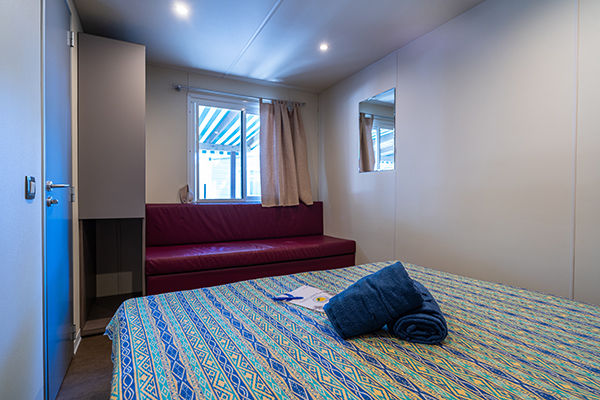 Fronte mare, in una pineta secolare