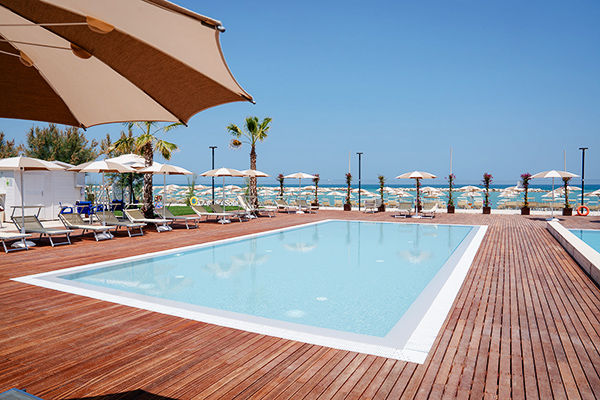 Moderno e funzionale, direttamente sul mare