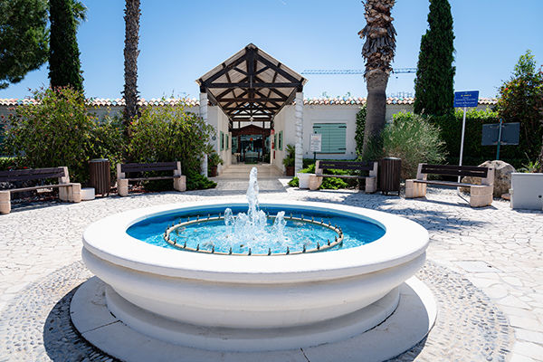 Moderno e funzionale, direttamente sul mare