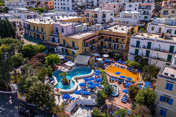 Soggiorno termale nel cuore di Ischia Porto