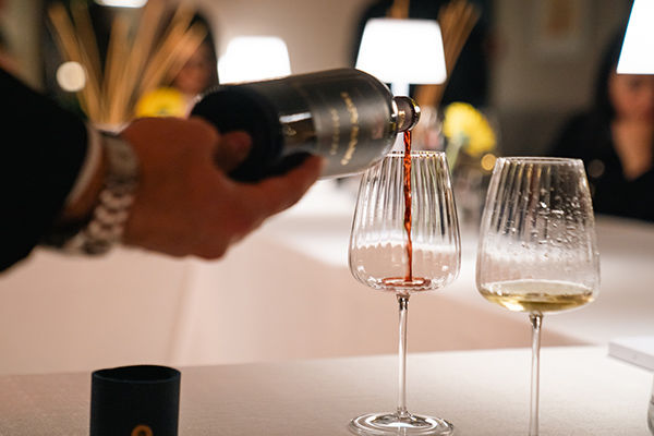 Tra le rocce millenarie della Costa Viola