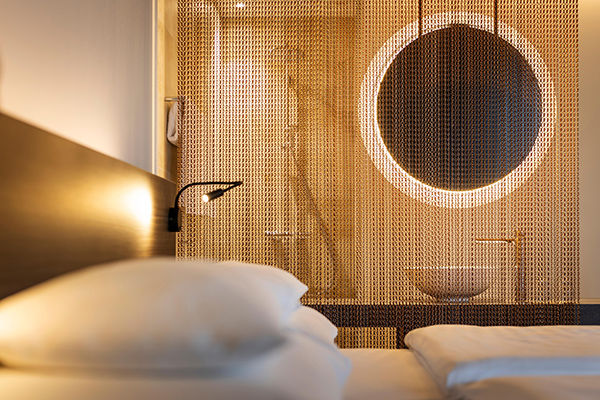 Moderno 4* sul Danubio