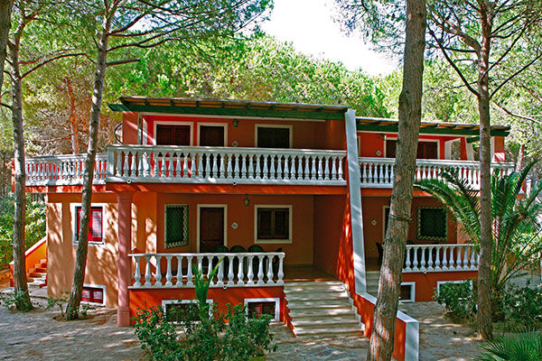 Immerso nel verde, sul Golfo di Orosei