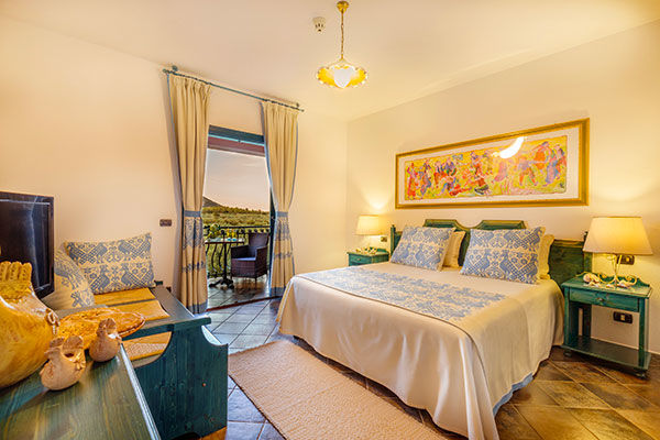 Immerso nel verde, sul Golfo di Orosei