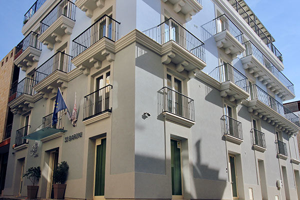 Posizione centrale, vicino al mare