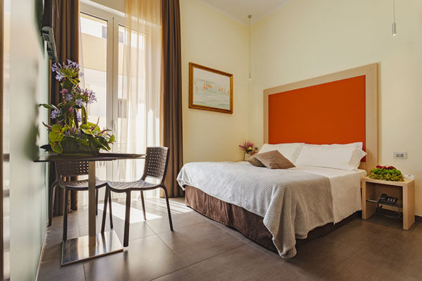 Posizione centrale, vicino al mare