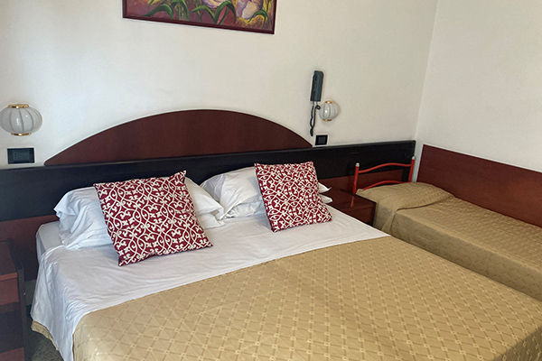 Family Hotel affacciato sul mare