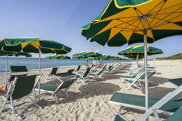 Immerso nel verde, fronte mare