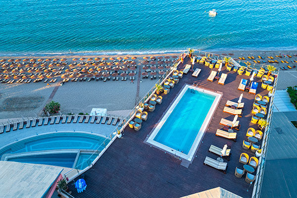 Per chi ama la tranquillità, la tradizione popolare ed il folclore