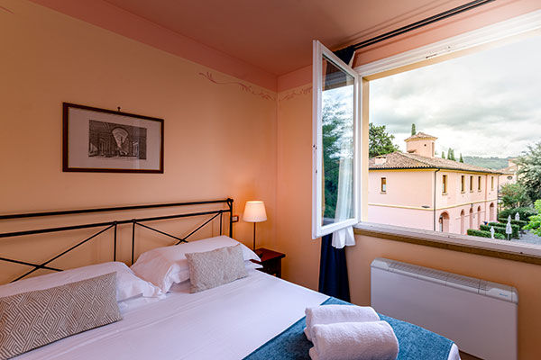 Immerso nella campagna toscana