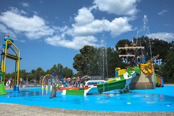 Vista panoramica sull'arcipelago delle incantevoli Isole Brioni