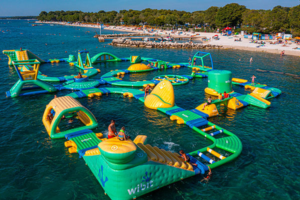 Vista panoramica sull'arcipelago delle incantevoli Isole Brioni