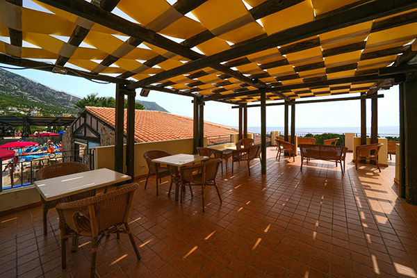 A 800 metri dalla spiaggia, navetta inclusa