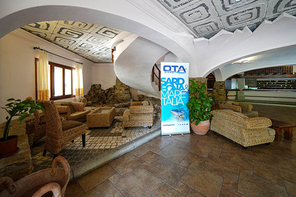 A 800 metri dalla spiaggia, navetta inclusa