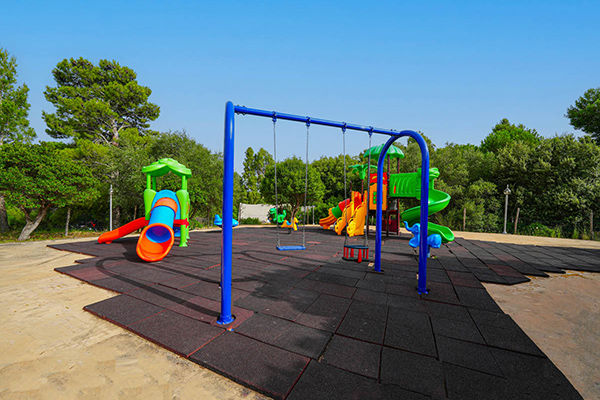 A 800 metri dalla spiaggia, navetta inclusa