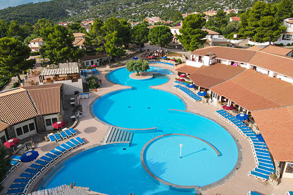 A 800 metri dalla spiaggia, navetta inclusa