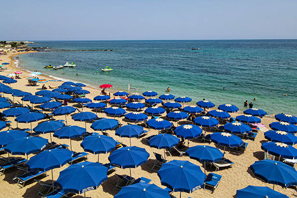 A 800 metri dalla spiaggia, navetta inclusa