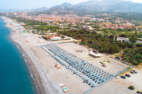 A 300 metri dalla spiaggia