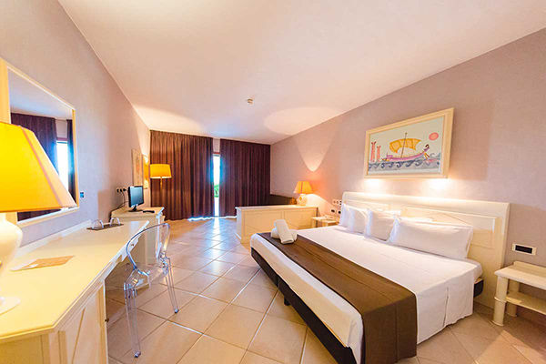 Sulla lunga spiaggia di sabbia finissima